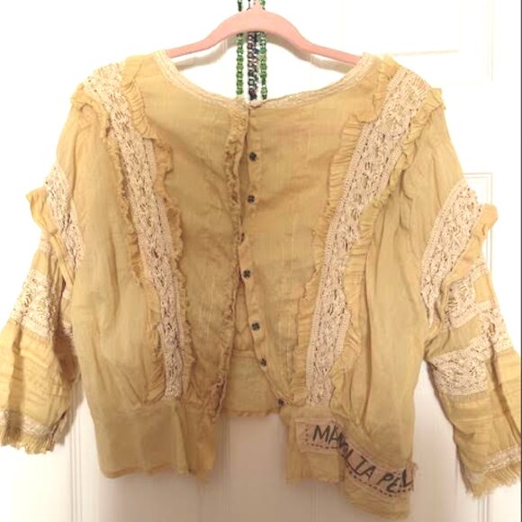 Magnolia Pearl Daffodil Marburger Top - Picture 2 of 6